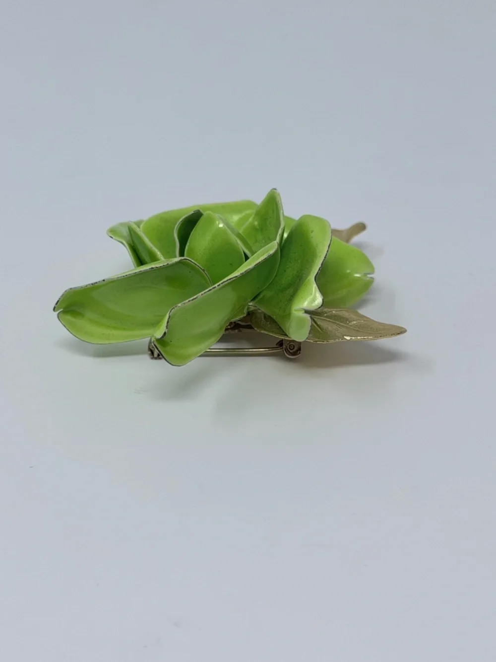 Vintage Green Enamel Flower Brooch Gold Tone Leaf Pin Statement Floral - Picture 4 of 7